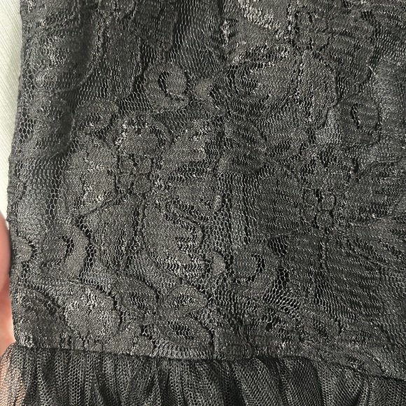 Black Sleeveless Floral Lattice V-Neck Tulle Skater Prom Dress - Picture 2 of 5